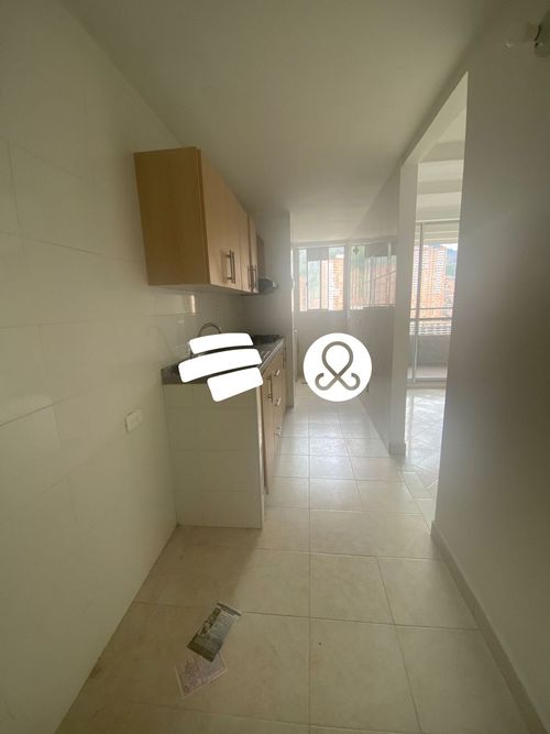 Apartamento de 3 alcobas en venta en Madera, Bello, 63 m² · foto 5 de 18