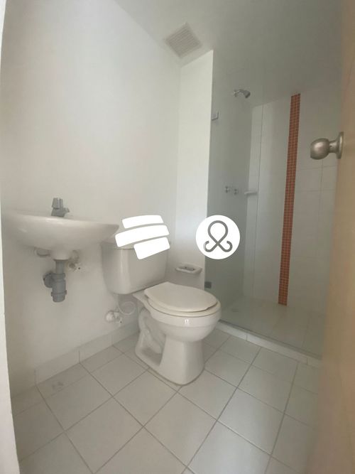 Apartamento de 3 alcobas en venta en Madera, Bello, 63 m² · foto 7 de 18