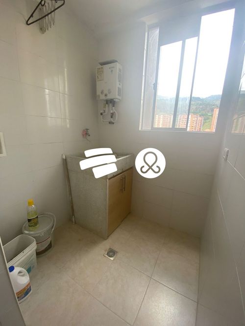 Apartamento de 3 alcobas en venta en Madera, Bello, 63 m² · foto 8 de 18