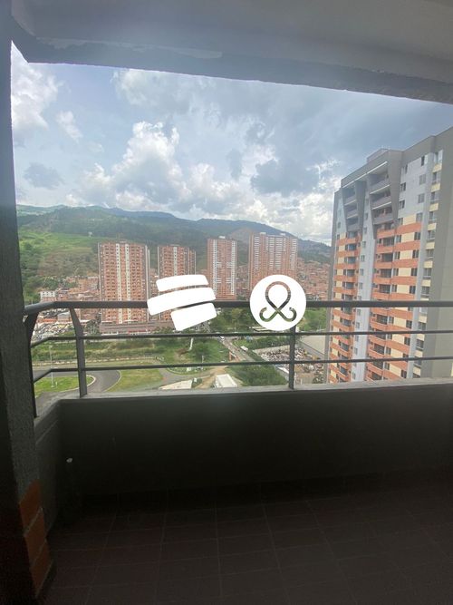 Apartamento de 3 alcobas en venta en Madera, Bello, 63 m² · foto 9 de 18