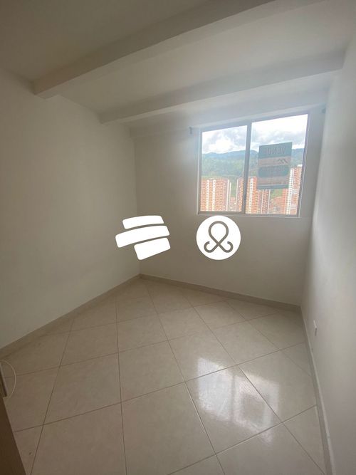 Apartamento de 3 alcobas en venta en Madera, Bello, 63 m² · foto 15 de 18