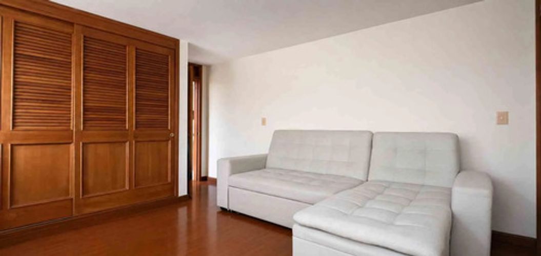 Apartamento de 4 alcobas en venta en Cedritos, Bogotá, 164 m² · foto 10 de 12