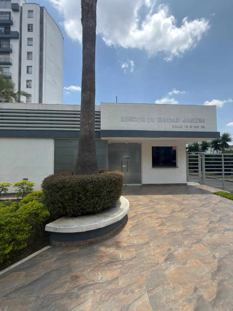 Apartamento en Arriendo en Ciudad jardin, Cali