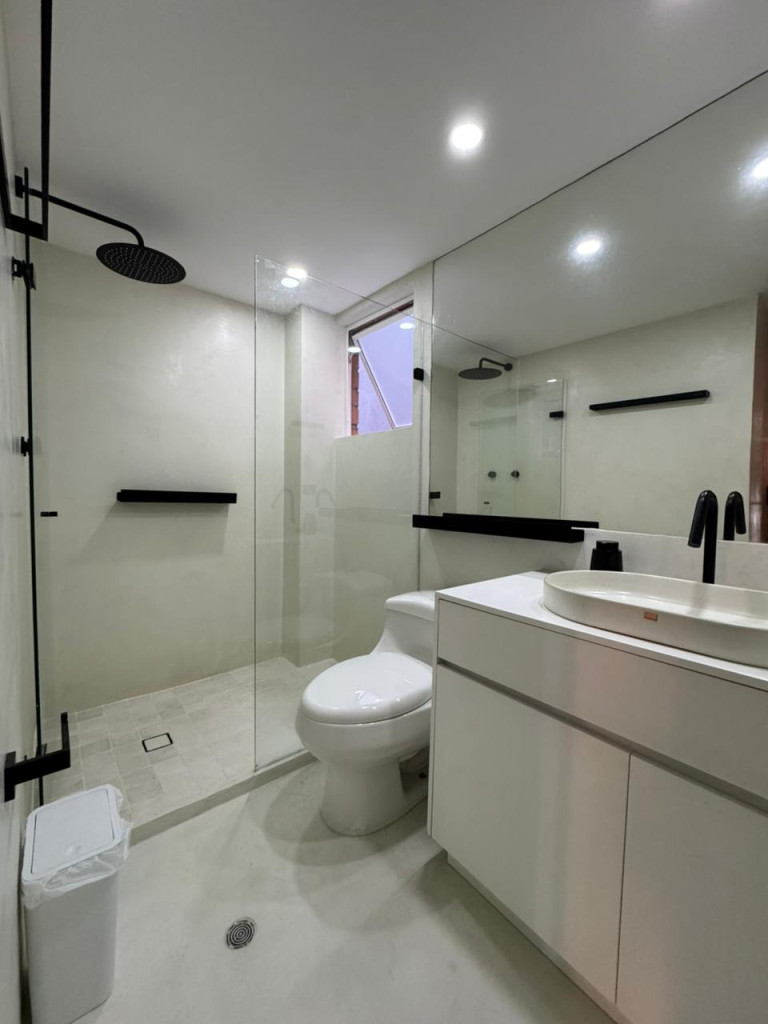 Apartamento en venta en Laureles, Medellín · foto 8 de 16