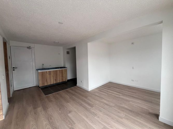 Apartaestudio en venta en El Progreso, Bogotá, 37 m² · foto 3 de 11