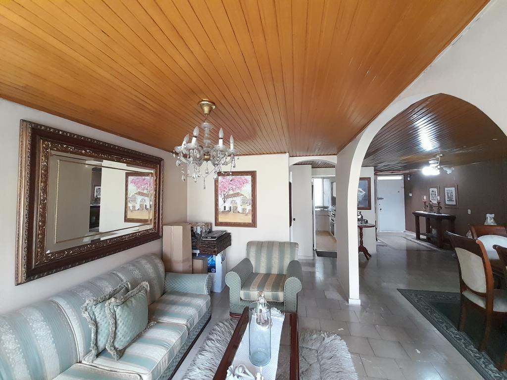 Apartamento en venta en Santa Barbara, Bogotá · foto 8 de 24
