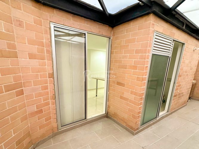 Apartamento de 2 alcobas en venta en El Carmelo, Envigado, 61 m² · foto 9 de 20