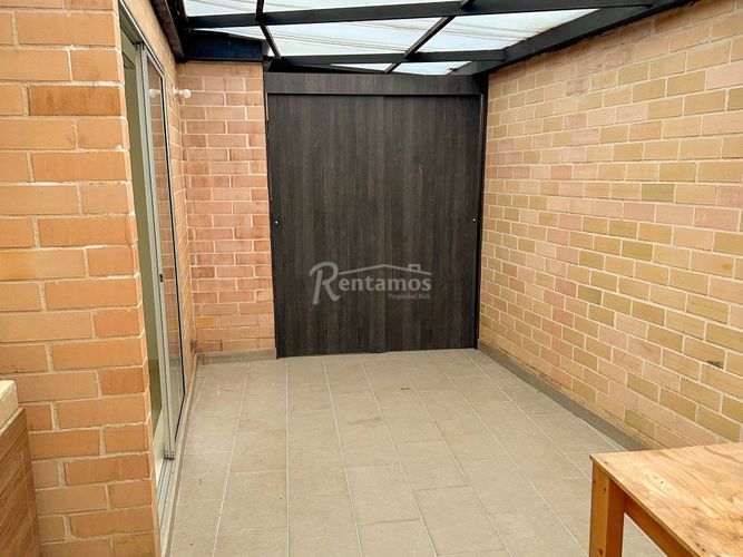 Apartamento de 2 alcobas en venta en El Carmelo, Envigado, 61 m² · foto 10 de 20