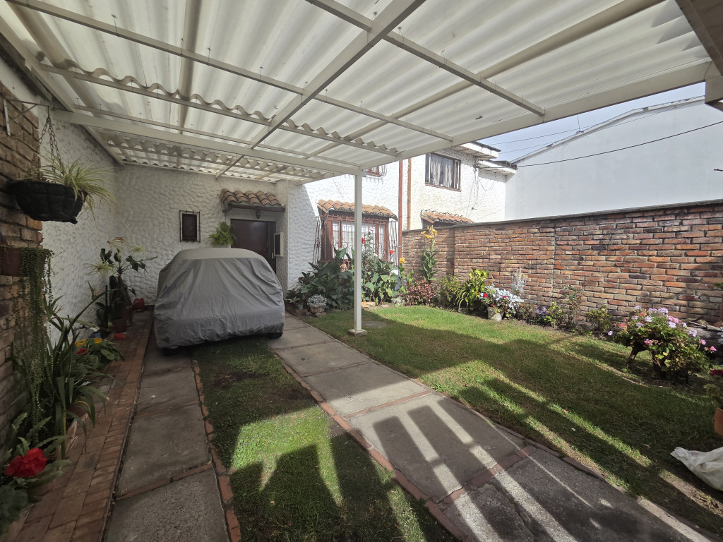 Casa en venta en Cedritos, Bogotá · foto 4 de 24