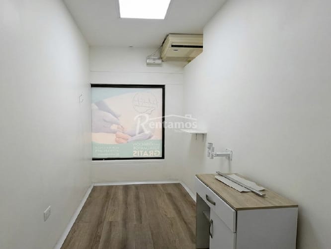 Local en arriendo en Caribe, Medellín, 26 m² · foto 10 de 20