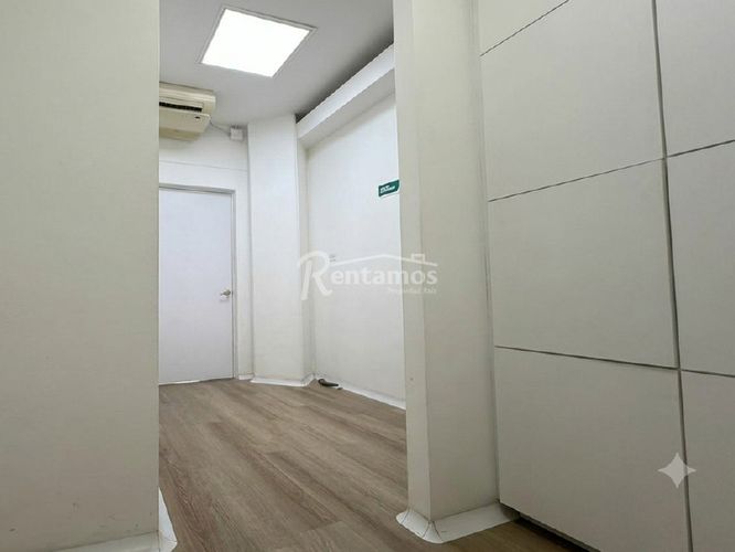 Local en arriendo en Caribe, Medellín, 26 m² · foto 17 de 20