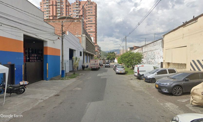 Bodega en venta en Laureles, Medellín, 300 m² · foto 4 de 14