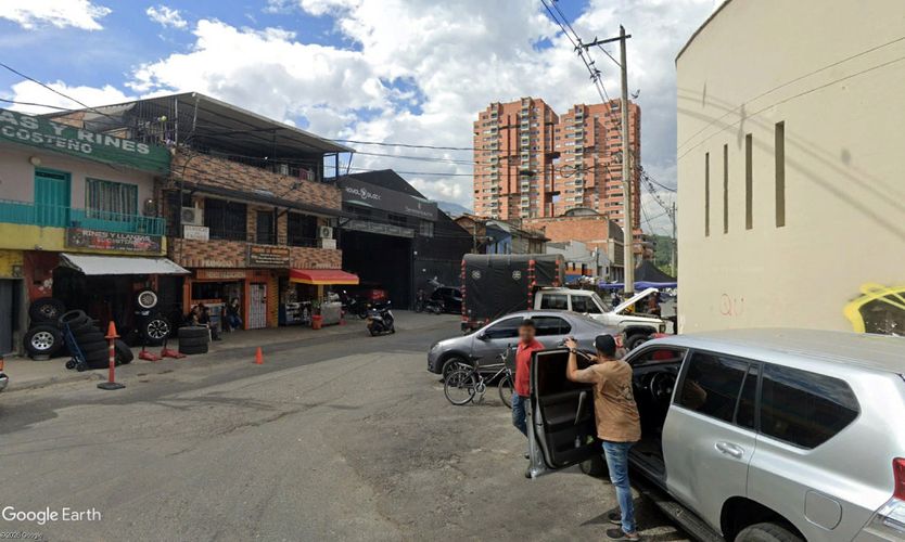 Bodega en venta en Laureles, Medellín, 300 m² · foto 8 de 14