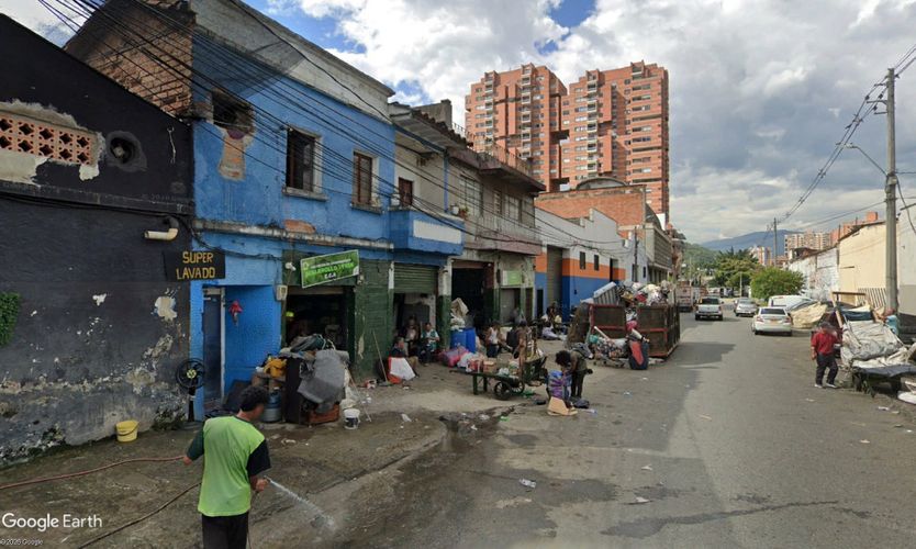 Bodega en venta en Laureles, Medellín, 300 m² · foto 10 de 14