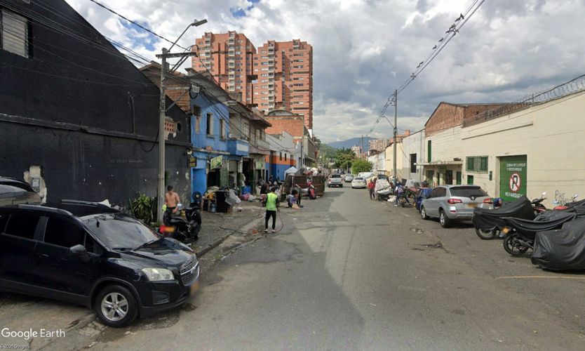 Bodega en venta en Laureles, Medellín, 300 m² · foto 13 de 14