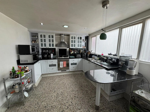 Casa en venta en Santa Barbara Alta, Bogotá · foto 8 de 12