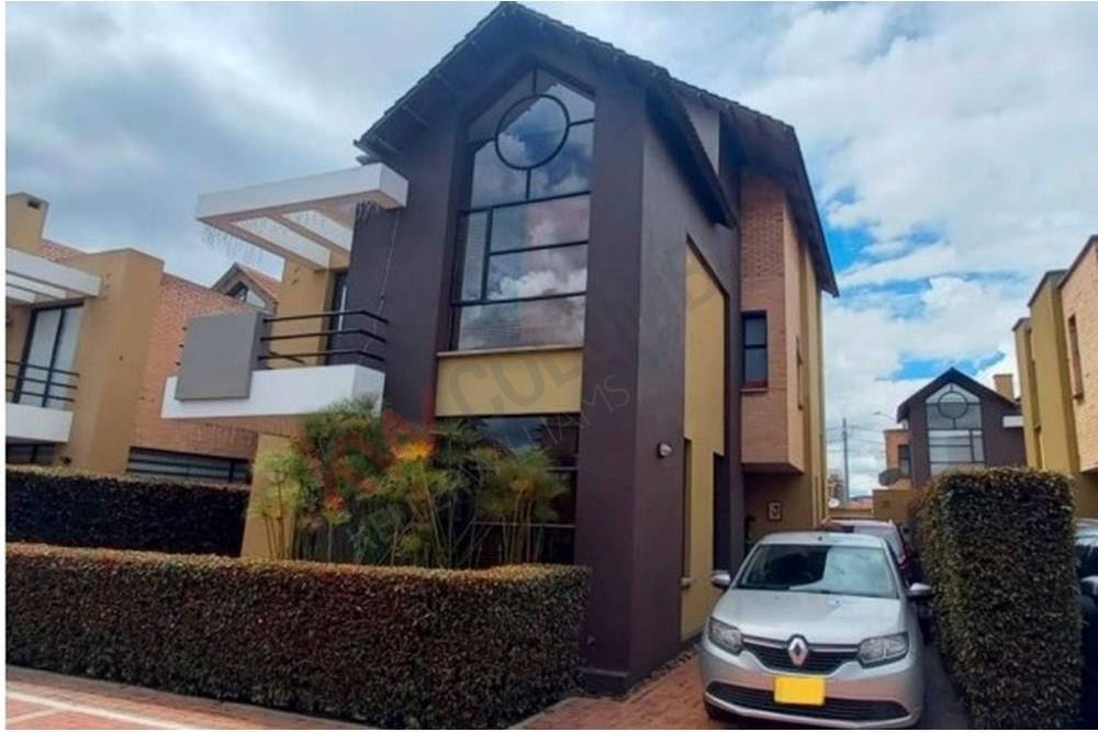 Casa en venta en Centro, Cajicá · foto 3 de 22
