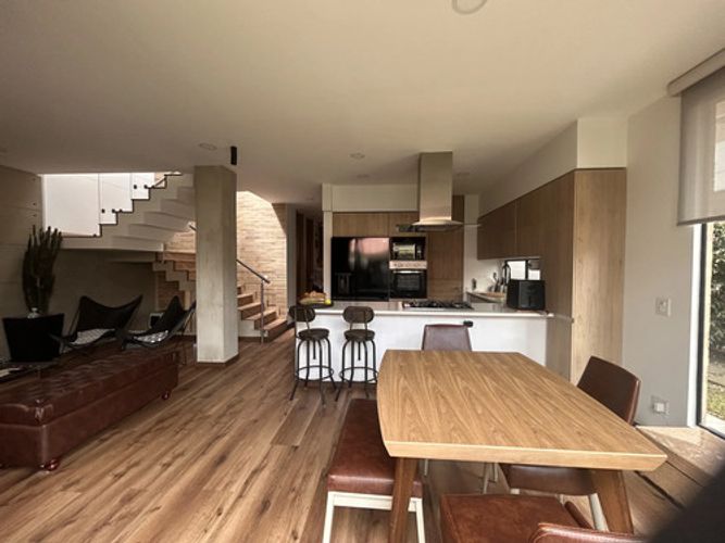 Casa de 4 alcobas en venta en Cr El Bosque, Chía, 153 m² · foto 4 de 24