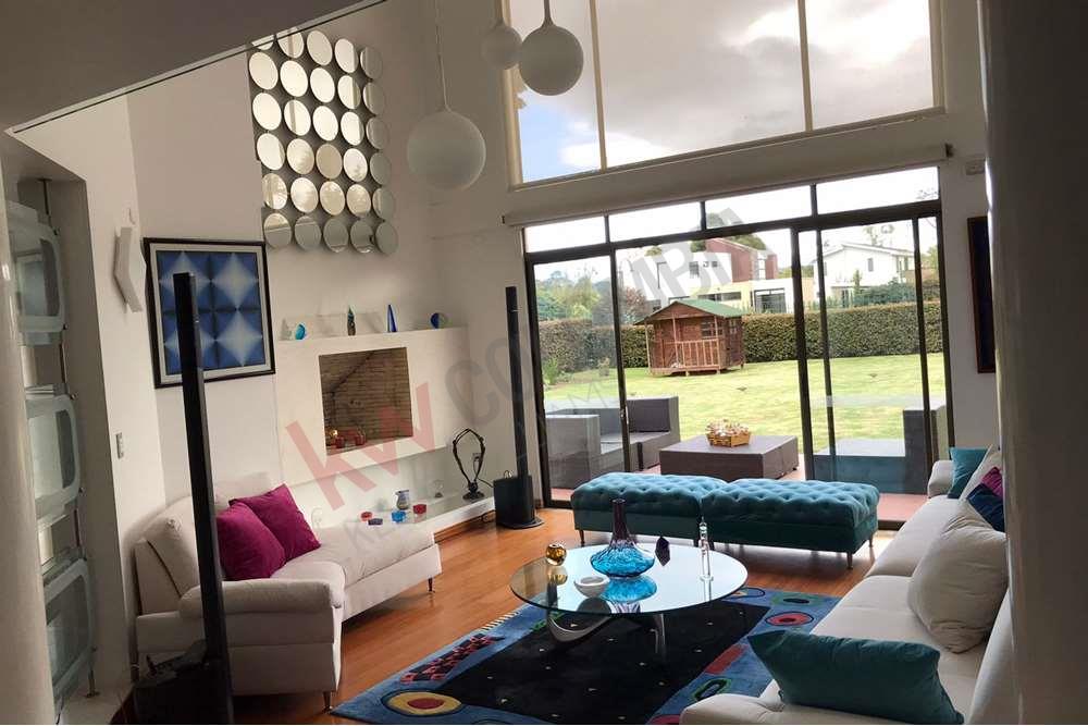 Casa en venta en Guaymaral, Bogotá · foto 2 de 24