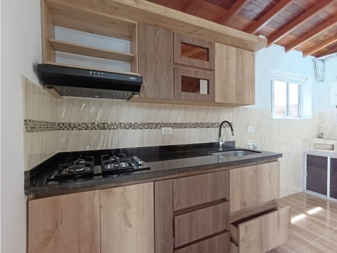 Apartamento de 2 alcobas en venta en San Bernardo, Medellín, 56 m² · foto 2 de 13