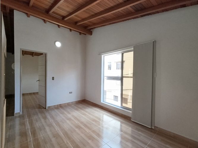 Apartamento de 2 alcobas en venta en San Bernardo, Medellín, 56 m² · foto 3 de 13