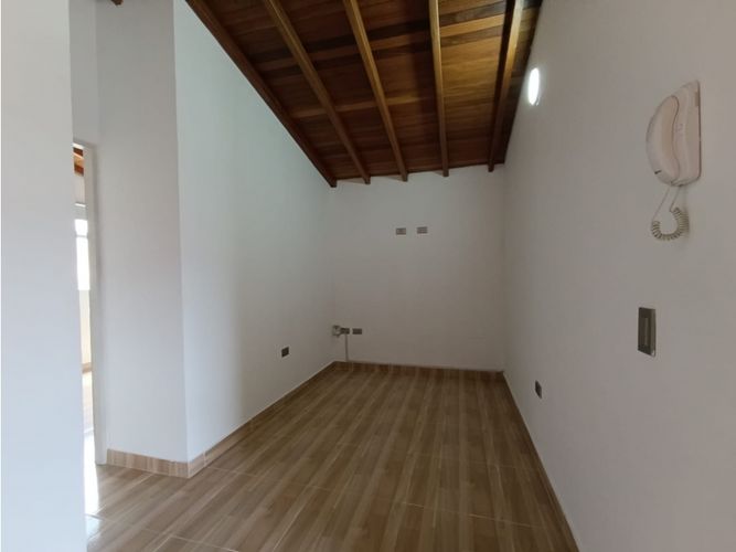 Apartamento de 2 alcobas en venta en San Bernardo, Medellín, 56 m² · foto 5 de 13