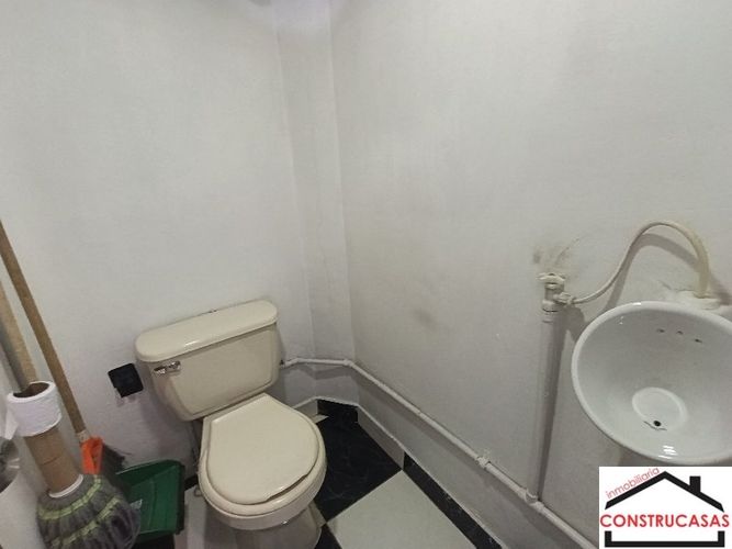 Local en arriendo en Bombona No.1, Medellín, 35 m² · foto 9 de 9