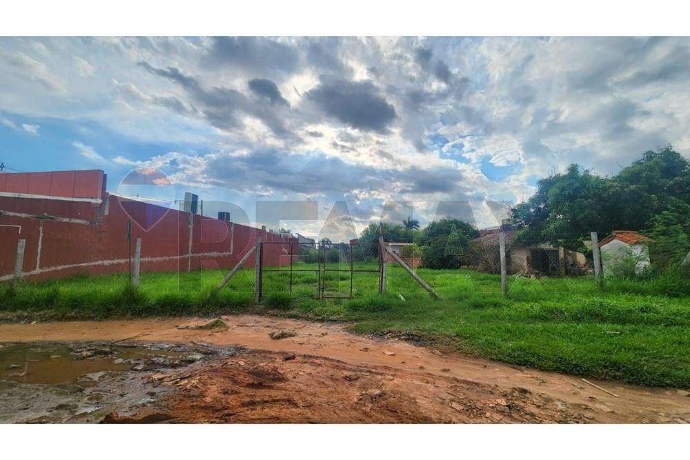 AMPLIO TERRENO EN VENTA LAURELTY, LUQUE EN VENTA (653 M2) — foto 2