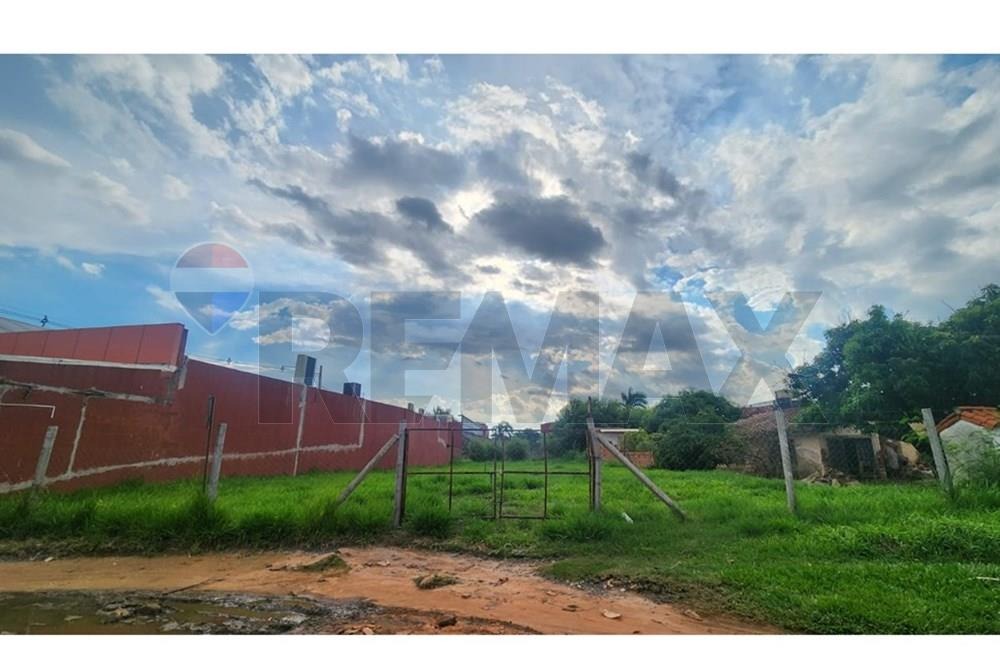 AMPLIO TERRENO EN VENTA LAURELTY, LUQUE EN VENTA (653 M2) — foto 3