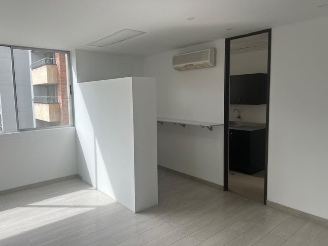 Oficina en arriendo en El Poblado, Medellín, 80 m² · foto 8 de 15