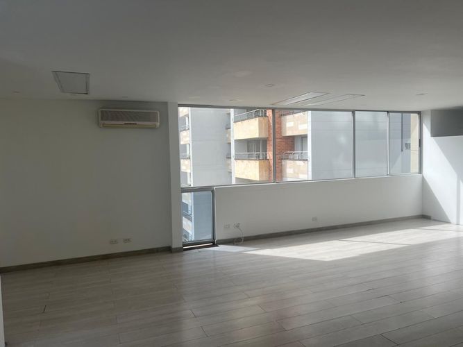 Oficina en arriendo en El Poblado, Medellín, 80 m² · foto 12 de 15