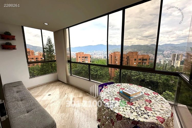 Apartamento de 3 alcobas en arriendo en Los Balsos, Medellín, 215 m² · foto 9 de 24