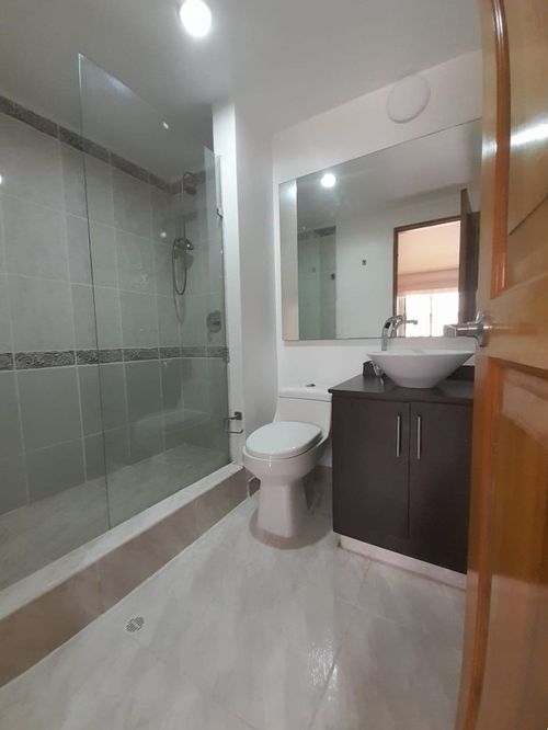 Apartamento de 2 alcobas en venta en Multicentro, Bogotá, 112 m² · foto 5 de 10