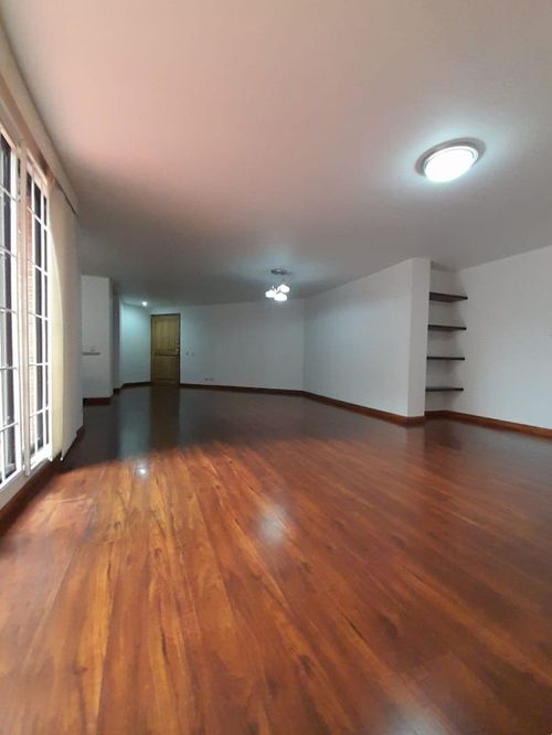 Apartamento de 2 alcobas en venta en Multicentro, Bogotá, 112 m² · foto 2 de 10