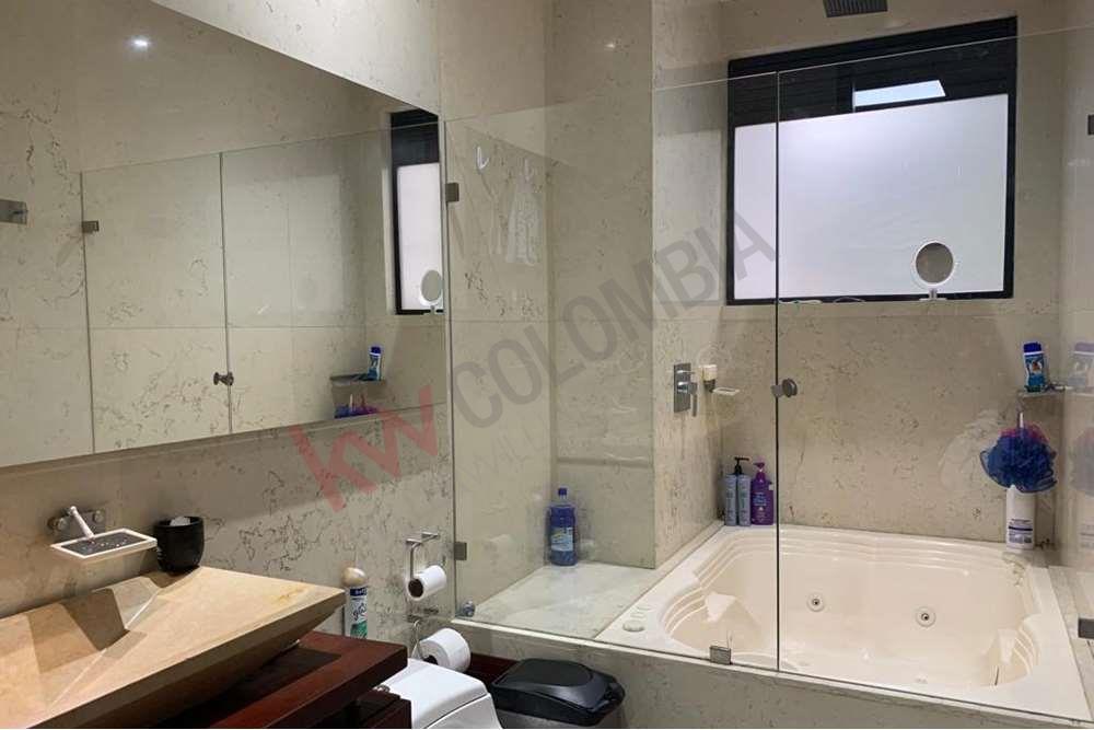 Casa en venta en Cerros De Suba, Bogotá · foto 6 de 24