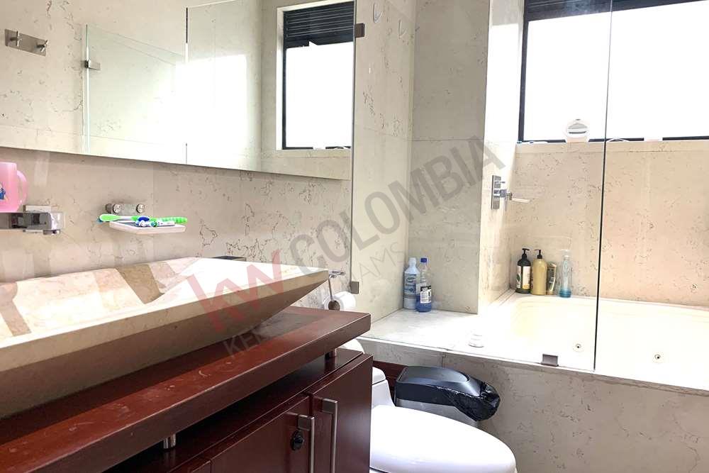 Casa en venta en Cerros De Suba, Bogotá · foto 15 de 24