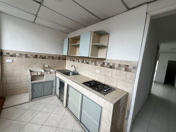 Edificio en venta en Sector Lago Uribe, Pereira, 288 m² · foto 4 de 11