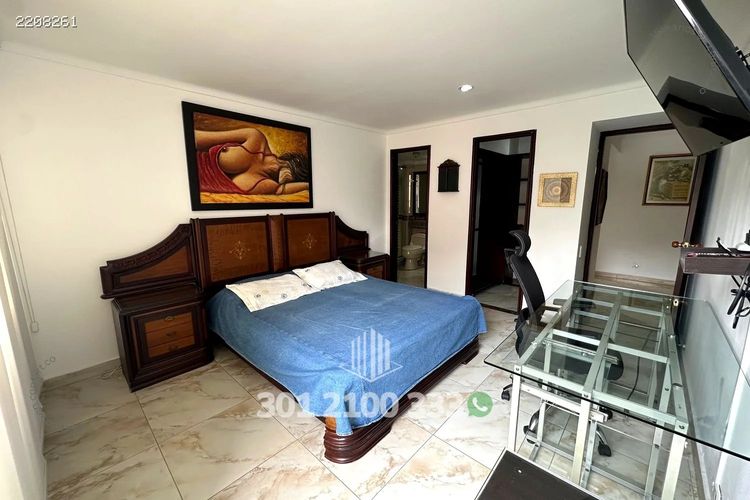 Apartamento de 3 alcobas en arriendo en Los Balsos, Medellín, 215 m² · foto 16 de 24