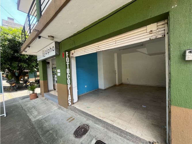 Local en arriendo en Bucarest, Envigado, 25 m² · foto 2 de 4