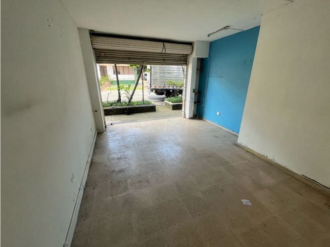 Local en arriendo en Bucarest, Envigado, 25 m² · foto 3 de 4