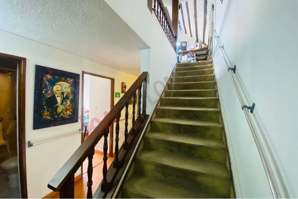 Casa en venta en Cedritos, Bogotá · foto 3 de 24