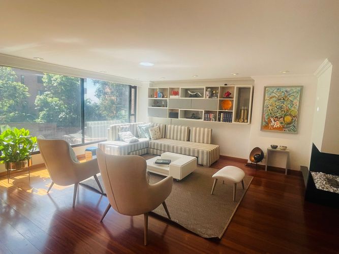 Apartamento de 3 alcobas en venta en Chapinero, Bogotá, 230 m² · foto 2 de 15