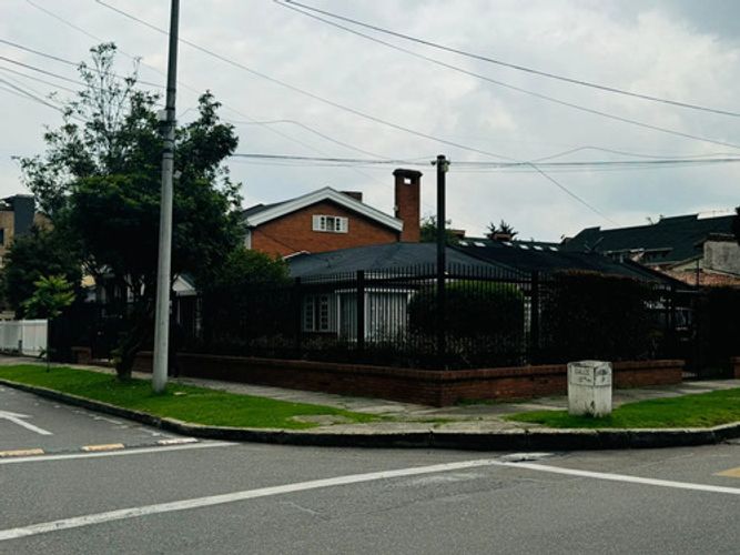 Casa de 3 alcobas en venta en La Calleja, Bogotá, 370 m² · foto 4 de 12