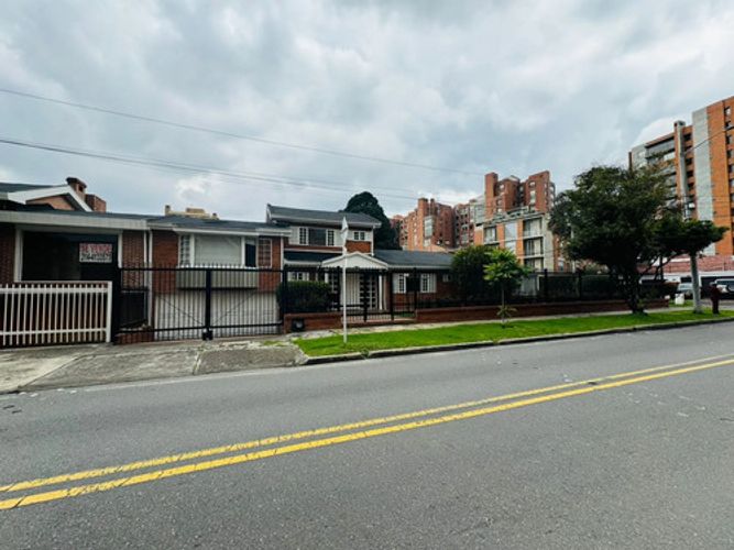 Casa de 3 alcobas en venta en La Calleja, Bogotá, 370 m² · foto 7 de 12