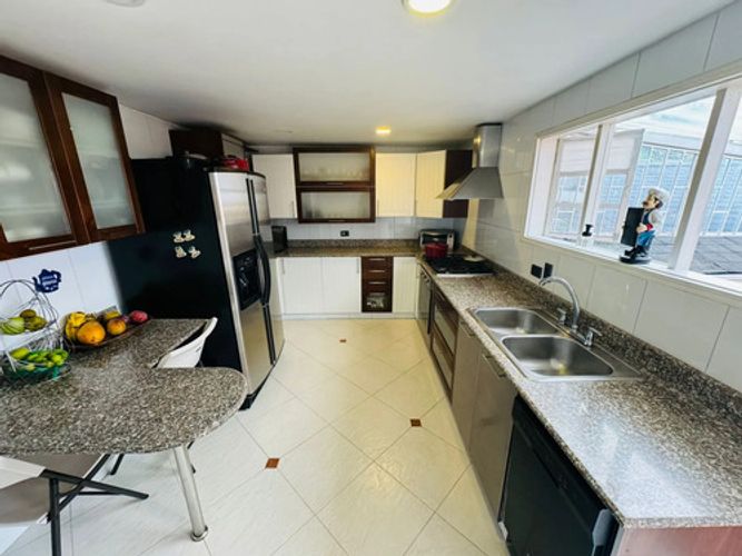 Casa de 3 alcobas en venta en La Calleja, Bogotá, 370 m² · foto 9 de 12
