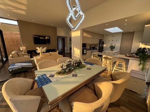 Casa en venta en Centro, La Calera · foto 6 de 12