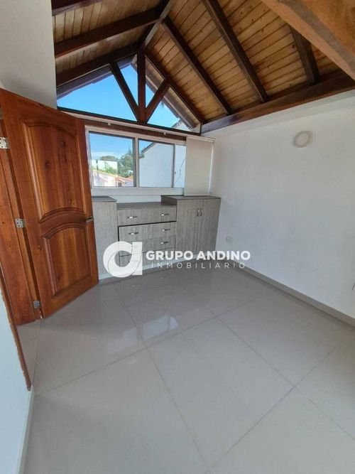 Casa de 4 alcobas en venta en Lagos Del Cacique, Bucaramanga, 184 m² · foto 3 de 21