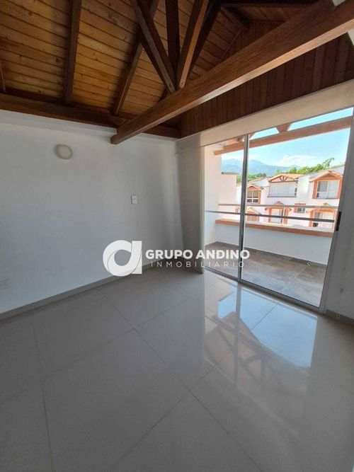 Casa de 4 alcobas en venta en Lagos Del Cacique, Bucaramanga, 184 m² · foto 4 de 21