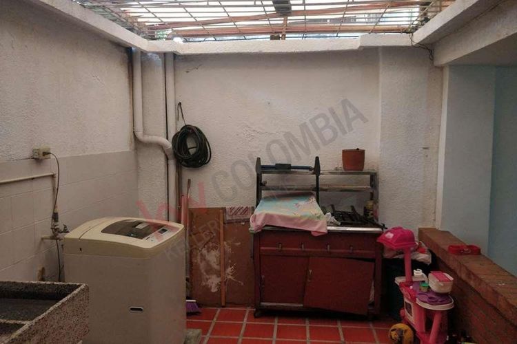 Casa de 7 alcobas en venta en Terron Colorado, Cali, 467 m² · foto 11 de 24