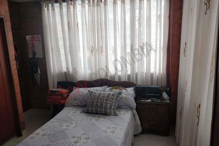 Casa de 7 alcobas en venta en Terron Colorado, Cali, 467 m² · foto 12 de 24